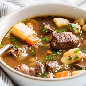 Bắp bò tơ hầm rượu vang