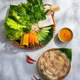 Bò tơ cuốn rau rừng 