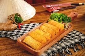 Chả giò trái cây + mực chiên xù