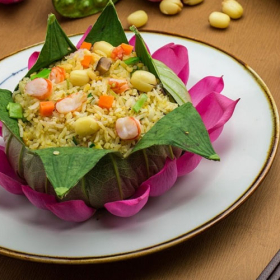 Cơm chiên hạt sen