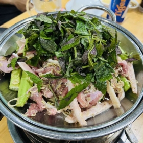 Dê hấp lá tía tô