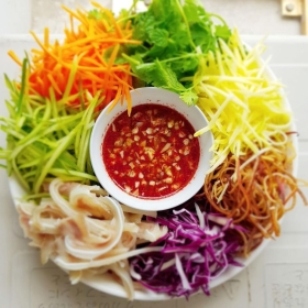 Gỏi ngũ sắc chay