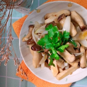 Nấm đùi gà xào thập cẩm